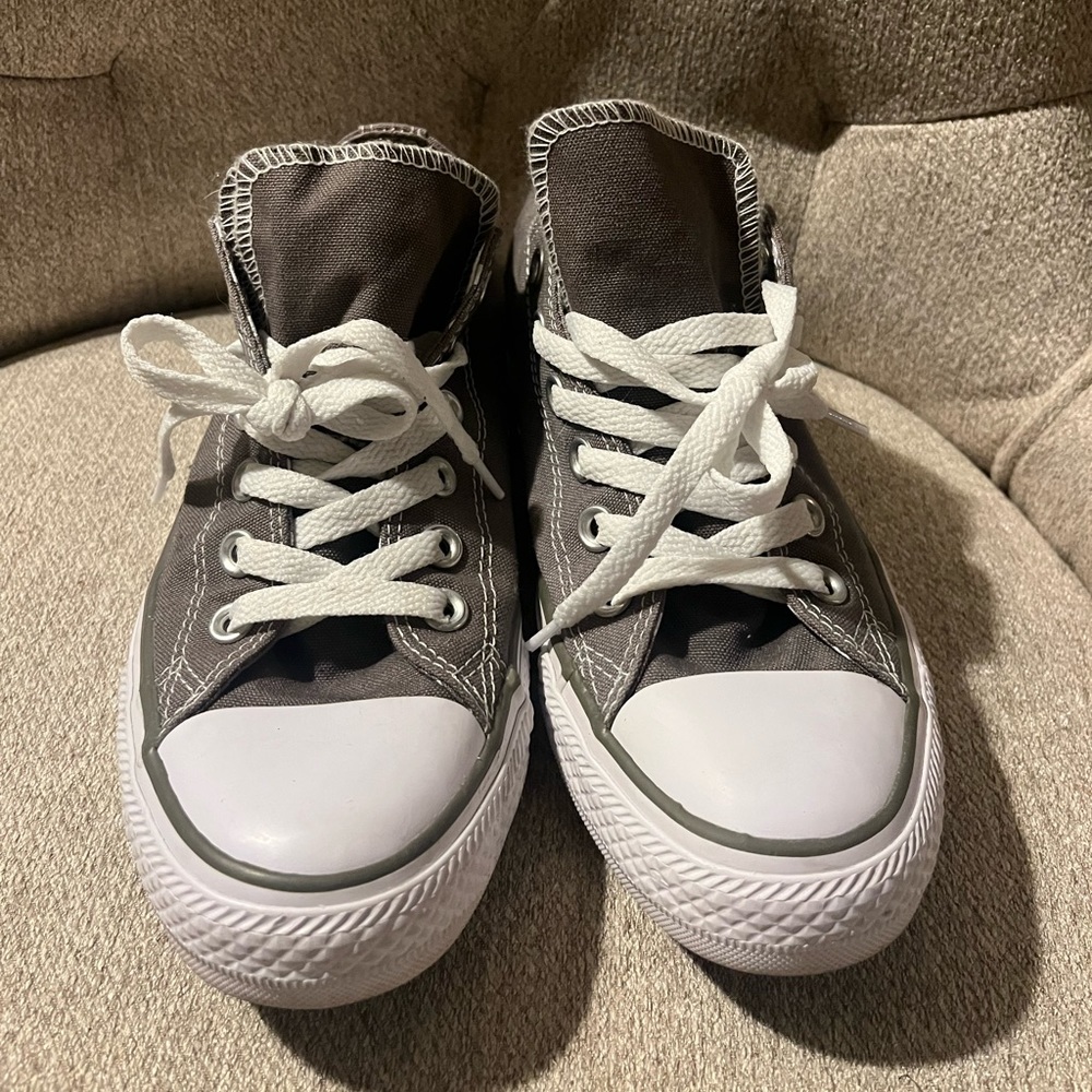 Women’s low top Converse with double tag PERFECT CONDITION